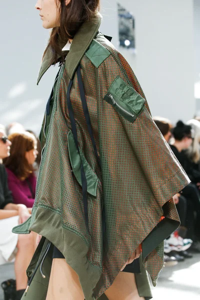 Look 49